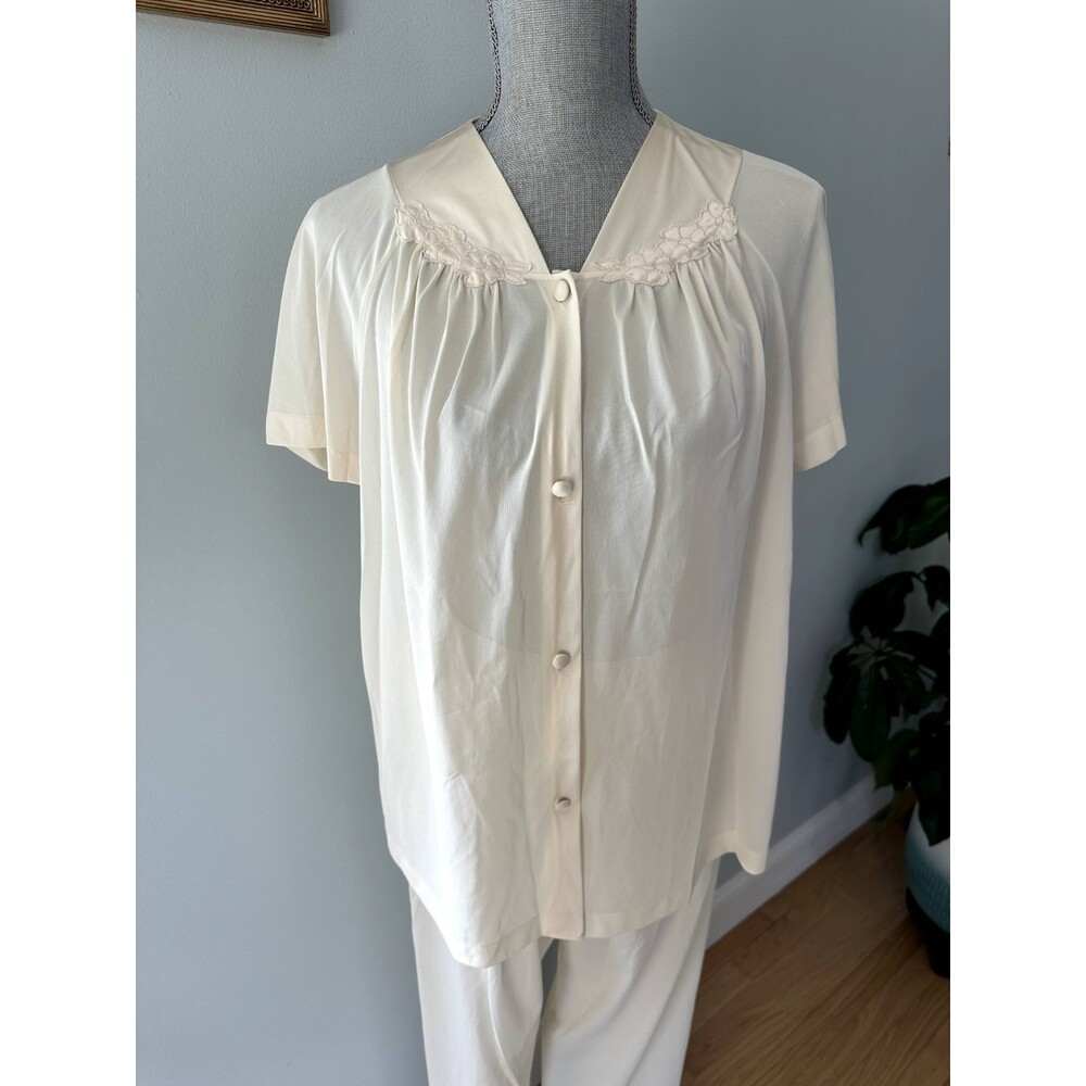 80s Vintage Vanity Fair Pajama Set Size 38 Cream Short Sleeve Top Long Pants